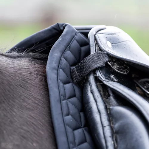 HV POLO Essential Ugró Nyeregalátét, fekete