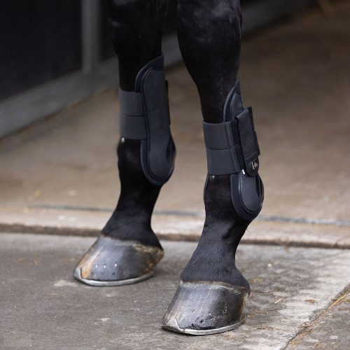 Imperial Riding Lovely Ínvédő, fekete