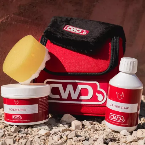 CWD Bőrápoló Táska Ápolószerekkel