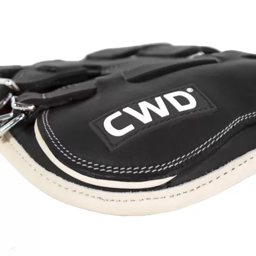 CWD Csatos Mademoiselle Ínvédő, fekete-ivory