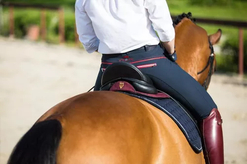 Winderen nyeregemelő, Díjlovas Slim/Comfort, Claret
