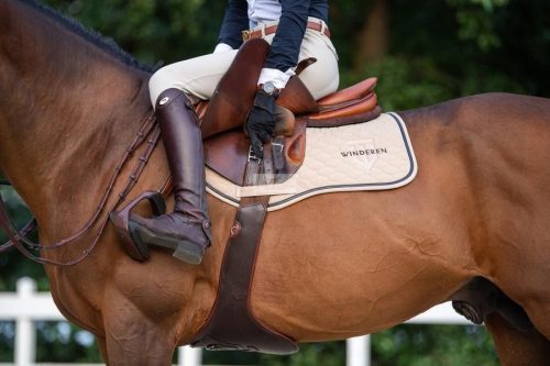 Winderen Hasvédő heveder Díjugratáshoz