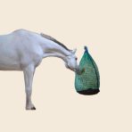 Szénahálók és takarmányozási eszközök